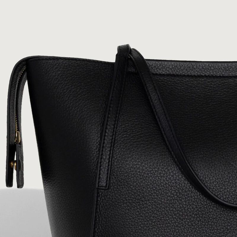 Yu Mei Claudia Tote image number 2